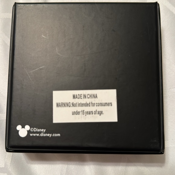 Disney x Baublebar Donald Duck Post Earrings! New in Box - Picture 3 of 6